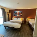 Hotel Wood Bordeaux Aeroport