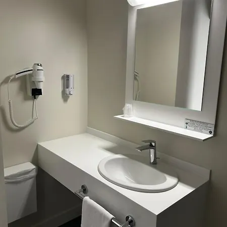 Hotel Wood Bordeaux Aeroport