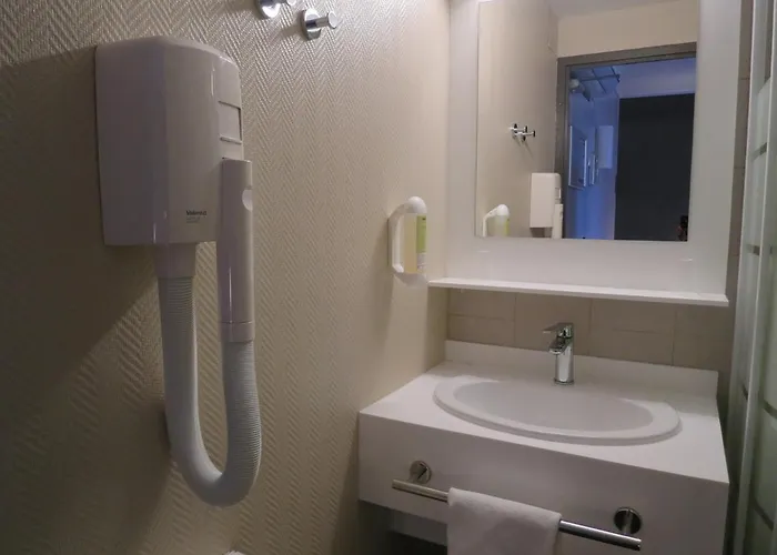 Hotel Wood Bordeaux Aeroport 2*