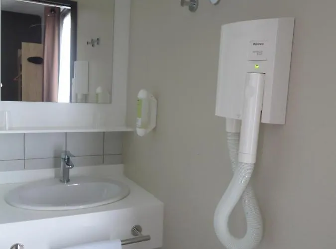 Hotel Wood Bordeaux Aeroport 2*