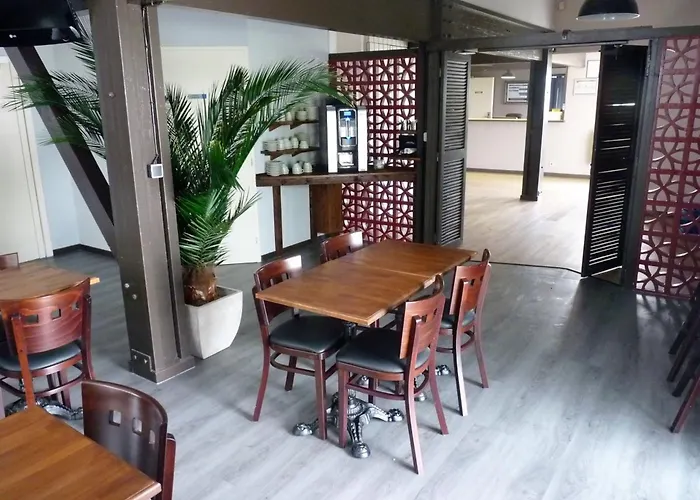 Hotel Wood Bordeaux Aeroport 2*