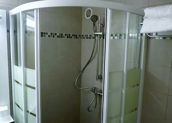 Hotel Wood Bordeaux Aeroport 2*